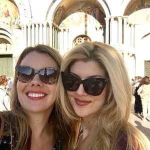 Meet your Posher, Dana